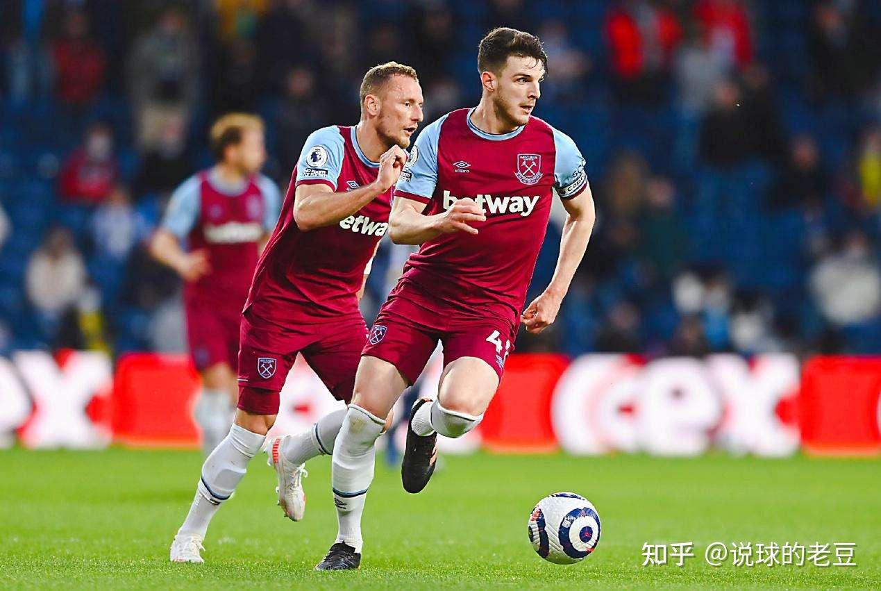 包含离谱！达拉斯独行侠围绕国王杯伤情更新奥兰多魔术遗憾出局备战足总杯，拉齐奥围绕德甲更衣室发声的词条